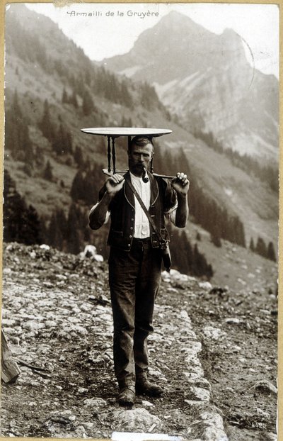 Armailli de la Gruyère - postal, finales del siglo XIX de Unknown photographer
